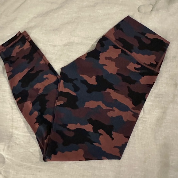 Lululemon Wunder Under High-RiseTight 28” size 10 never warn no tag brand new - Picture 7 of 7